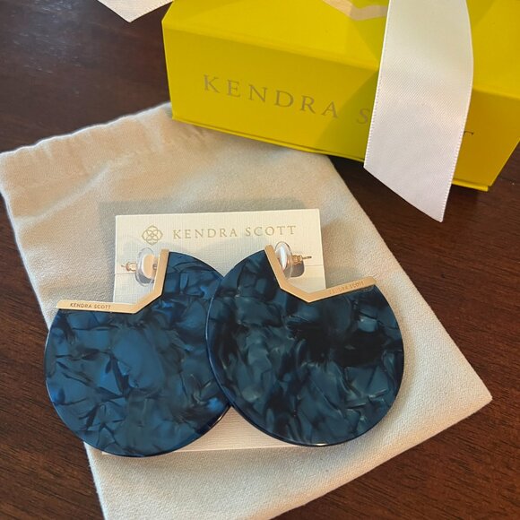 Kendra Scott Kai Rose Gold Hoop Earrings In Navy Blue Acetate - Picture 4 of 4